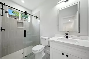 2306 Hoskins Dr, Houston, TX 77080 - Photo 6