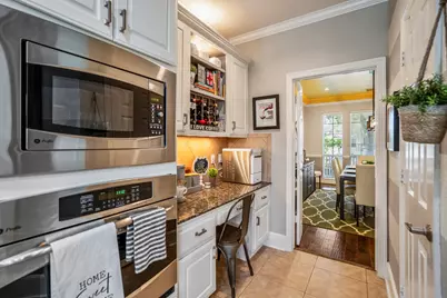 10203 Earlington Manor Drive, Spring, TX 77379 - Photo 14