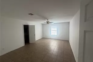 7433 Faith Dr, Deer Park, TX 77536 - Photo 4