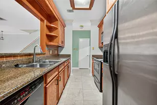 3200 Holly Hall St, Houston, TX 77054 - Photo 8