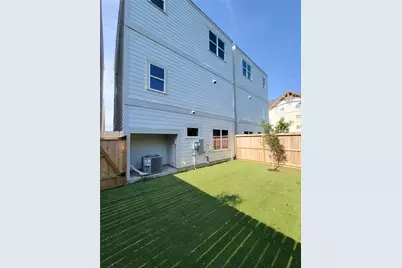 7705 Earl Rudder Way, Houston, TX 77055 - Photo 2