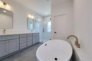 7705 Earl Rudder Wy, Houston, TX 77055 - Photo 16