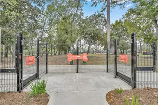 225 Skybranch Ct, Conroe, TX 77304 - Photo 42