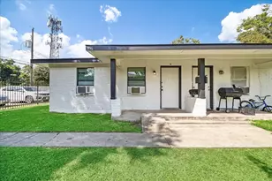 5107 Clover St, Houston, TX 77033 - Photo 8