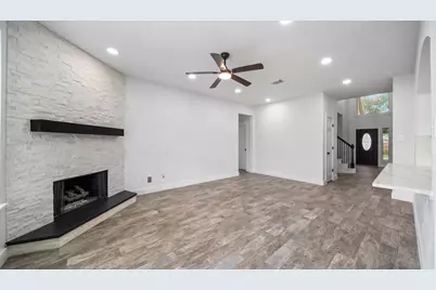 16007 Makayla Drive, Houston, TX 77049 - Photo 8