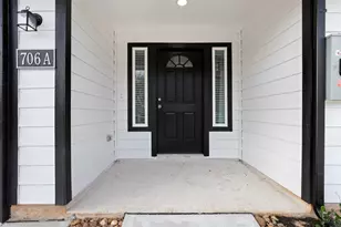 706 Universal St, Navasota, TX 77868 - Photo 4