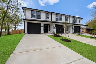 706 Universal Street, Navasota, TX 77868 - Photo 2