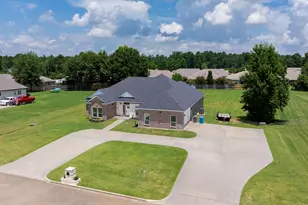 201 Silver Spur Dr, Lufkin, TX 75904 - Photo 2