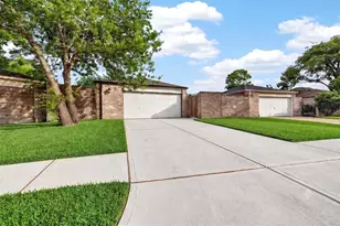 16134 Highlander Dr, Houston, TX 77082 - Photo 4