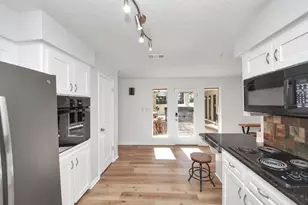 155 Springs Edge Dr N, Conroe, TX 77356 - Photo 18