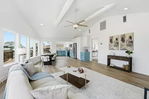 1326 Hawaii Dr, Tiki Island, TX 77554 - Photo 10