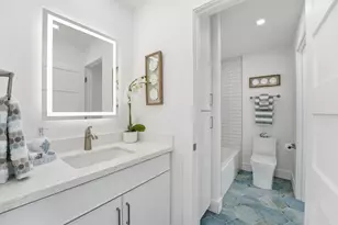 1326 Hawaii Dr, Tiki Island, TX 77554 - Photo 14