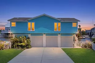 1326 Hawaii Dr, Tiki Island, TX 77554 - Photo 32
