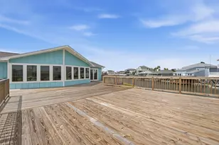 1326 Hawaii Dr, Tiki Island, TX 77554 - Photo 24