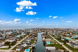 21928 Lampasas Dr, Galveston, TX 77554 - Photo 40