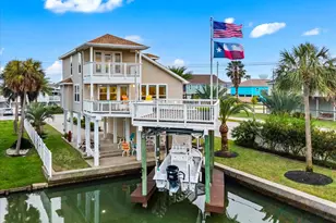 21928 Lampasas Dr, Galveston, TX 77554 - Photo 2