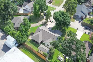 1619 Shadow Bend Dr, Houston, TX 77043 - Photo 12