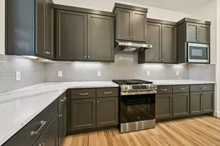 18032 Brennie Bird Ln, Conroe, TX 77302 - Photo 2