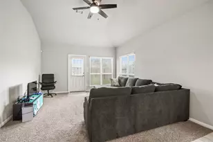 12519 King Harry Dr, Houston, TX 77044 - Photo 6
