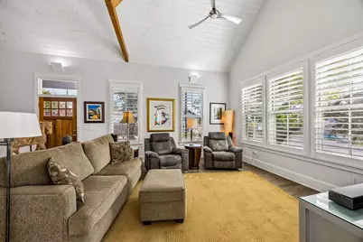 303 W Alamo Street, Brenham, TX 77833 - Photo 6