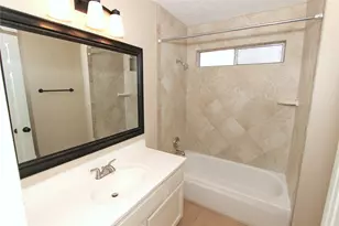 2731 Colony Dr, Sugar Land, TX 77479 - Photo 14