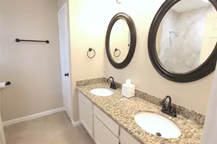 2731 Colony Dr, Sugar Land, TX 77479 - Photo 10