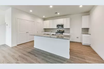 3906 Sugardale Street, Baytown, TX 77521 - Photo 10