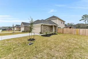 3906 Sugardale St, Baytown, TX 77521 - Photo 4