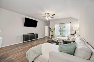 10527 Meadow Saffron Dr, Houston, TX 77016 - Photo 6