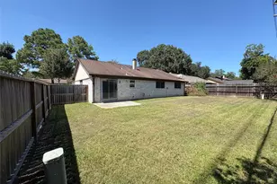 2502 Marble Falls Dr, Spring, TX 77373 - Photo 16