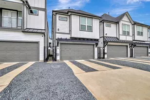 119 E 43rd St, Houston, TX 77018 - Photo 2