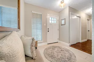 2802 Park Meadows Ave, Deer Park, TX 77536 - Photo 2