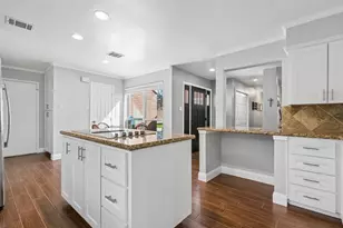 12415 Rocky Knoll Dr, Houston, TX 77077 - Photo 2