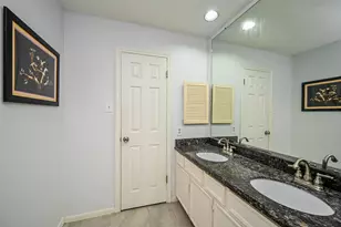 14431 Royal Hill Dr, Houston, TX 77083 - Photo 16