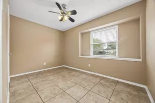 13518 Greenbriar Dr, Sugar Land, TX 77498 - Photo 12