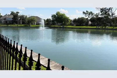 6811 Sable River Court, Missouri City, TX 77459 - Photo 2