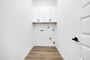 7935 Sunnyhill St, Houston, TX 77088 - Photo 20