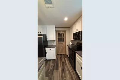 563 Forrest Lawn, Wharton, TX 77488 - Photo 24