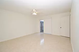 9023 Rue Cambon St, Houston, TX 77074 - Photo 8