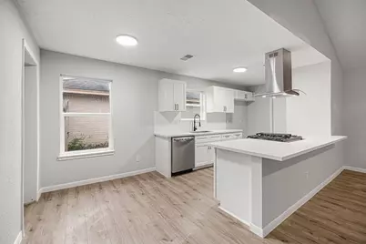 3515 Claverton Drive, Houston, TX 77066 - Photo 8