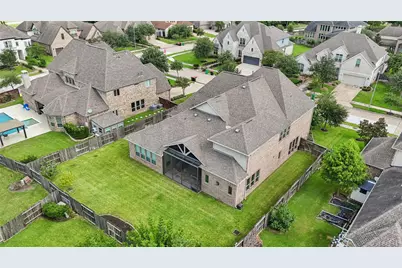 9806 Mount Shasta, Missouri City, TX 77459 - Photo 2