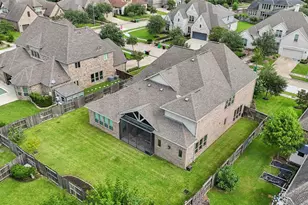 9806 Mount Shasta, Missouri City, TX 77459 - Photo 2