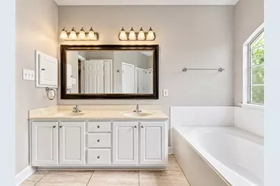 96 S Piper Trace, The Woodlands, TX 77381 - Photo 30