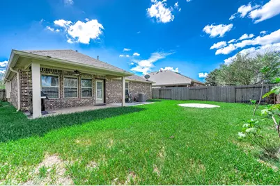 3050 Coreopsis Court, Dickinson, TX 77539 - Photo 10
