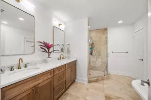945 Dorothy St, Houston, TX 77008 - Photo 28