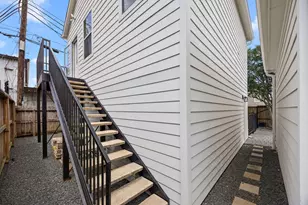945 Dorothy St, Houston, TX 77008 - Photo 18