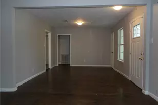 5783 Westover St, Houston, TX 77033 - Photo 4