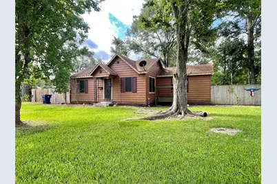 718 E Wilkins Street, Angleton, TX 77515 - Photo 1
