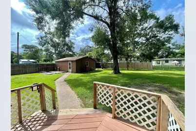 718 E Wilkins Street, Angleton, TX 77515 - Photo 14