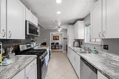 11763 Cliveden Drive, Houston, TX 77066 - Photo 10
